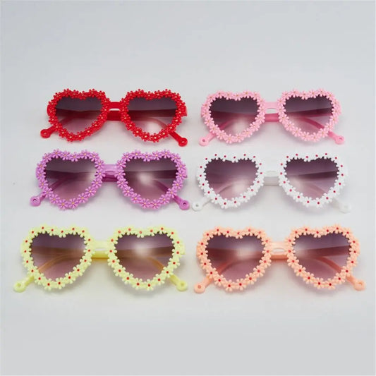 Heart-Shaped Daisy Sunglasses For All The Beautiful Toddlers