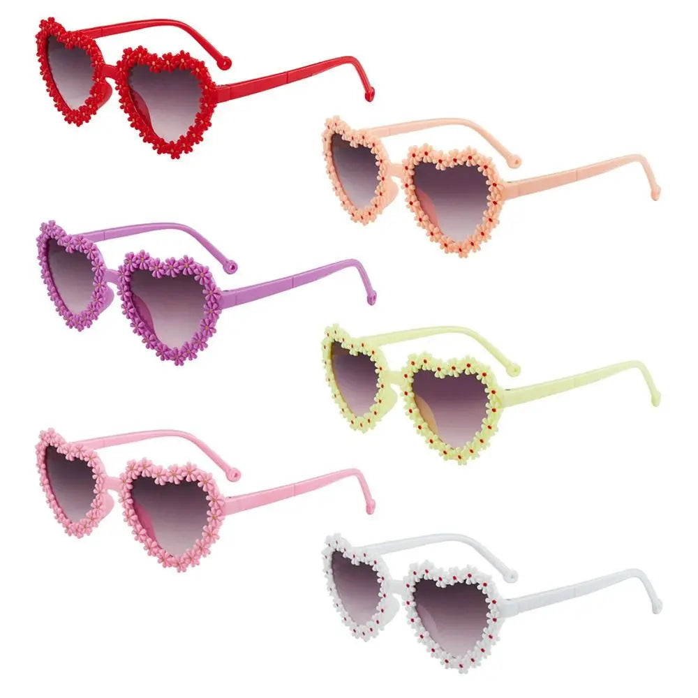 Heart-Shaped Daisy Sunglasses For All The Beautiful Toddlers